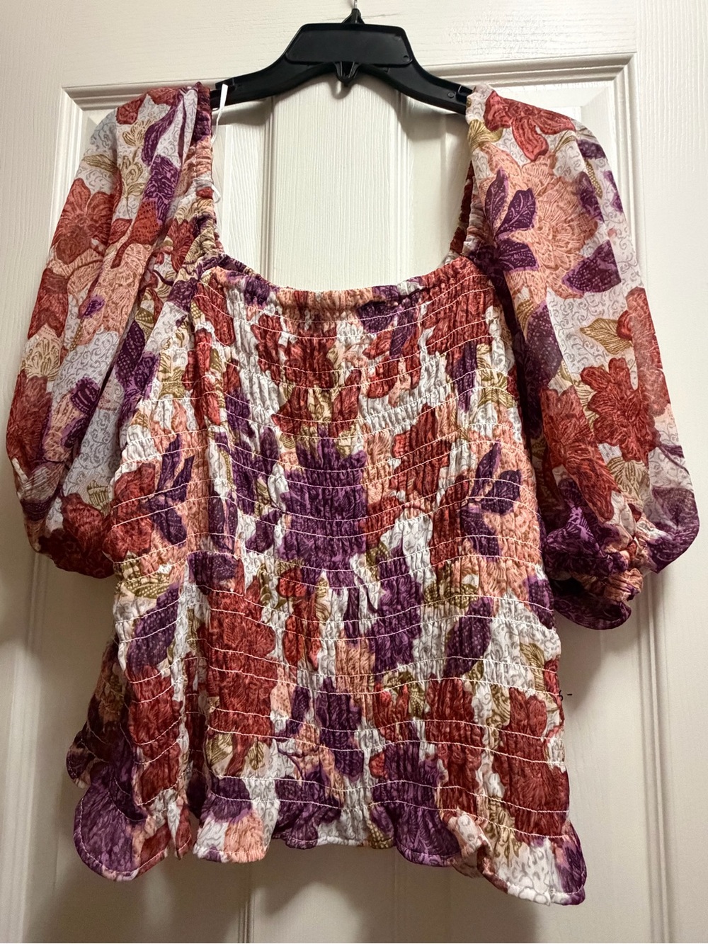 NWOT Old Navy Floral Smocked Puff-Sleeve Top